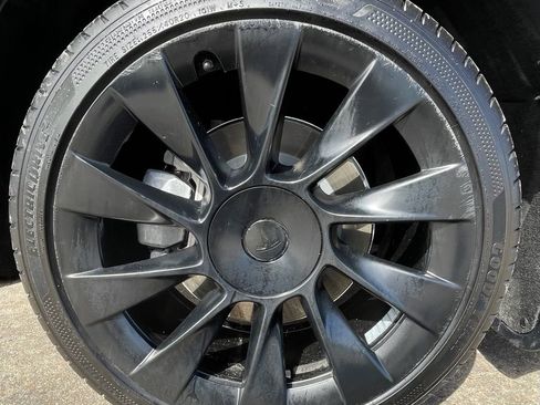 Used 2020 Tesla Model Y Long Range AWD/4WD image 18