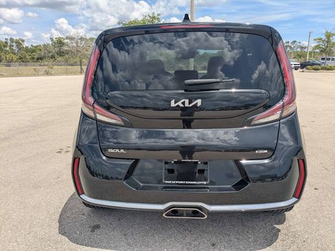 Certified 2023 Kia Soul GT-Line FWD image 6