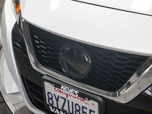 Used 2021 Nissan Versa S image 5