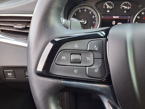Used 2023 Buick Enclave Essence image 14