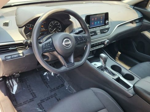 Certified 2023 Nissan Altima 2.5 S image 9