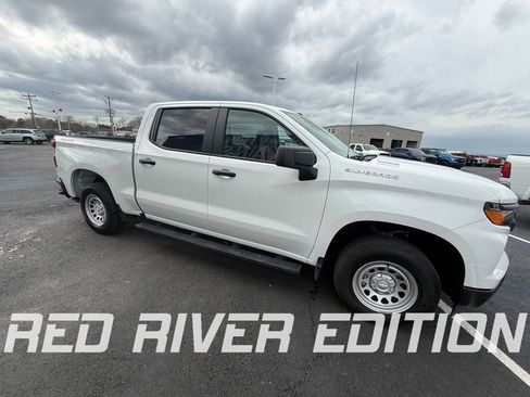 Used 2025 Chevrolet Silverado 1500 W/T w/ WT Value Package image 4