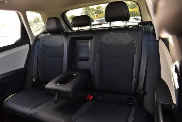New 2027 Volkswagen Taos SE FWD image 21