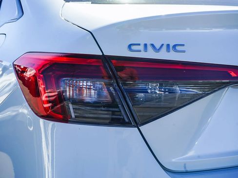 Used 2022 Honda Civic Sport image 7