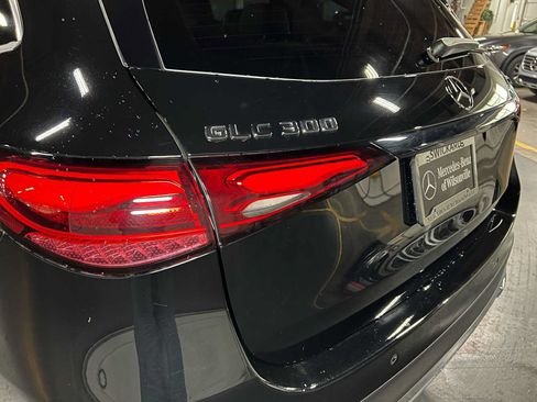 Used 2025 Mercedes-Benz GLC 300 4MATIC image 14