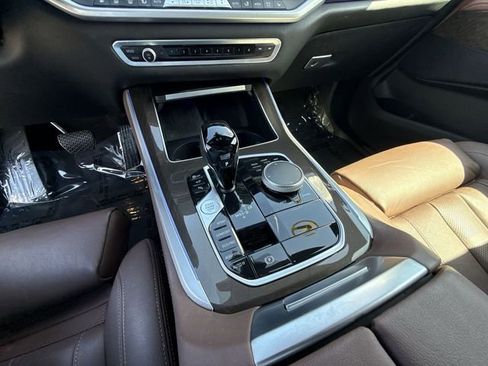 Used 2022 BMW X5 sDrive40i w/ Premium Package image 21