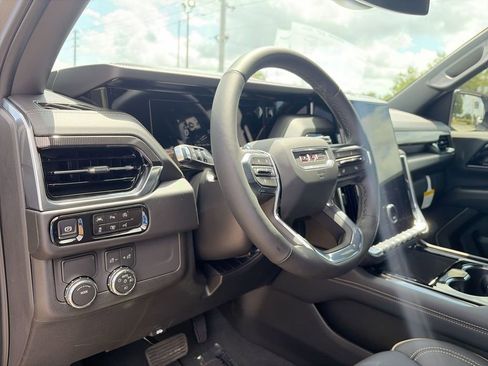 New 2026 GMC Yukon Elevation RWD image 18