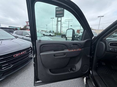 Used 2011 Chevrolet Silverado 3500 LTZ w/ LTZ Plus Package AWD/4WD image 35