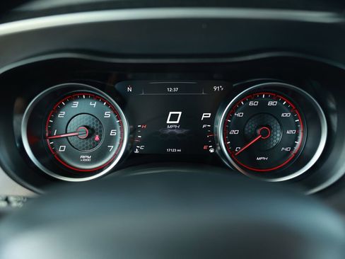 Used 2020 Dodge Charger SXT w/ Driver Convenience Group image 19