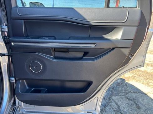 Used 2024 Ford Expedition XLT image 14