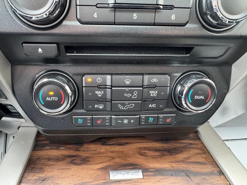 Used 2018 Ford F150 Lariat AWD/4WD image 19