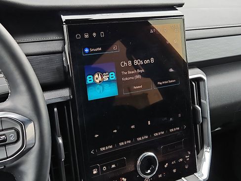 Certified 2025 GMC Acadia Elevation image 17