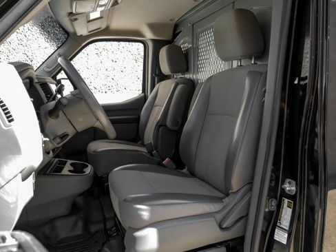 Used 2021 Nissan NV 2500 S image 37