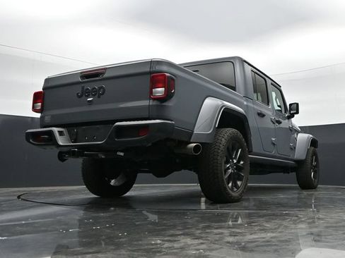 Used 2025 Jeep Gladiator Sport AWD/4WD image 34
