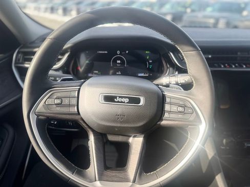 Used 2023 Jeep Grand Cherokee 4WD 4xe image 14