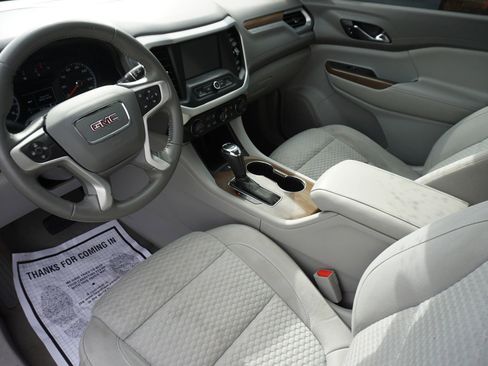 Used 2019 GMC Acadia SLE image 27