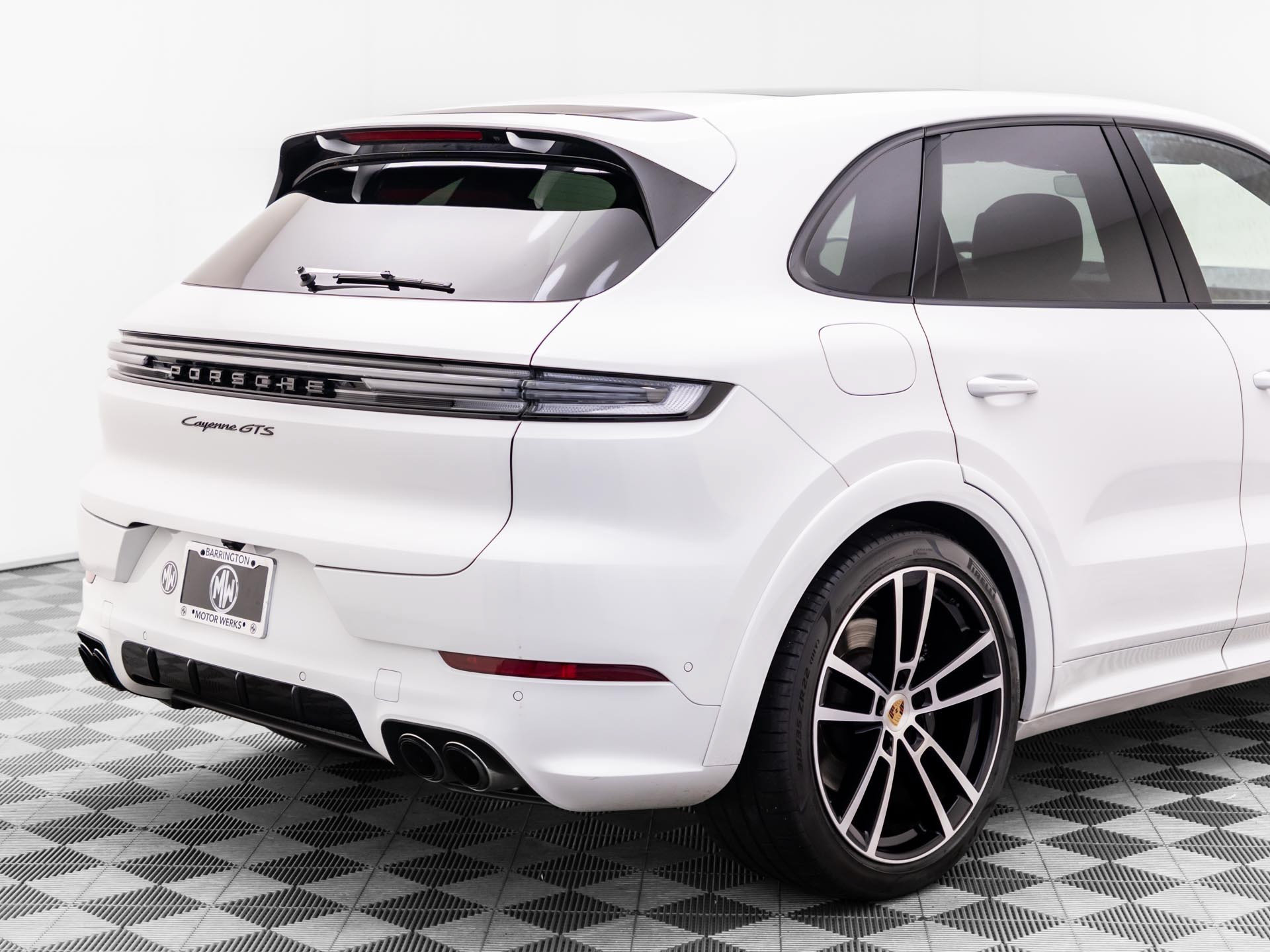 Certified 2025 Porsche Cayenne GTS AWD/4WD image 36