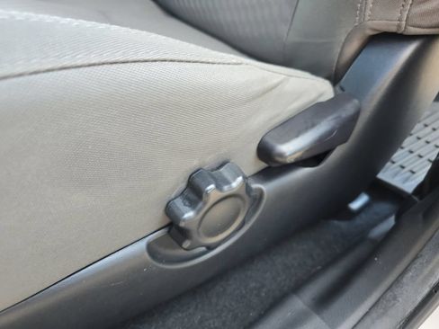 Certified 2022 Toyota Tacoma SR AWD/4WD image 33
