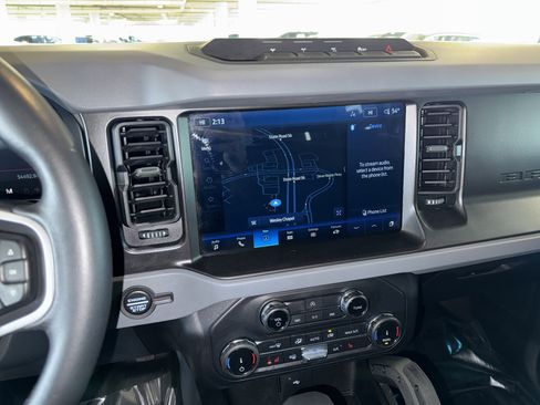 Used 2022 Ford Bronco Everglades image 25