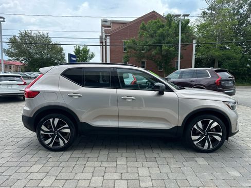 Used 2023 Volvo XC40 B5 Plus w/ Driver Assist Package AWD/4WD image 43