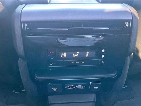 New 2026 Jeep Grand Wagoneer Limited image 18