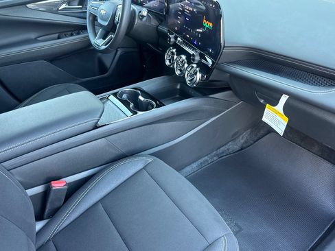 Used 2026 Chevrolet Blazer EV LT FWD image 20