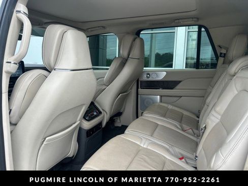 Used 2019 Lincoln Navigator L Reserve AWD/4WD image 4