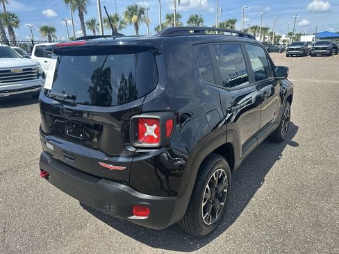 Used 2023 Jeep Renegade Trailhawk AWD/4WD image 16