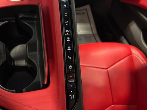 Used 2022 Chevrolet Corvette Stingray Preferred Conv w/ Z51 Performance Package RWD image 49