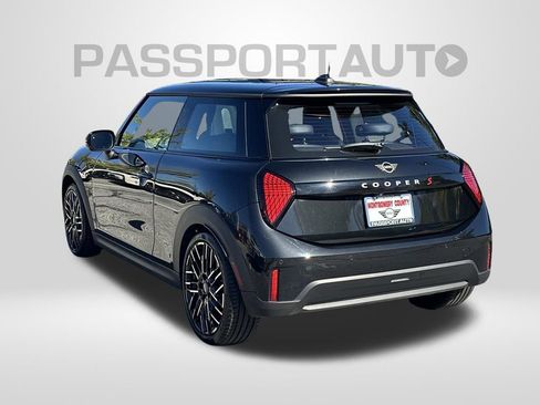 Used 2025 MINI Cooper S image 2