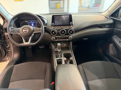 Used 2025 Nissan Sentra SV FWD image 32