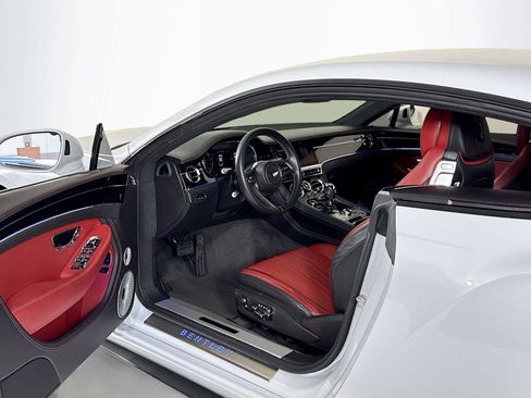 Used 2022 Bentley Continental GT AWD/4WD image 12