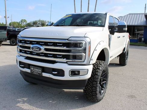 Used 2024 Ford F250 Platinum w/ FX4 Off-Road Package AWD/4WD image 3