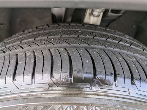 Used 2021 Jeep Grand Cherokee Limited image 10