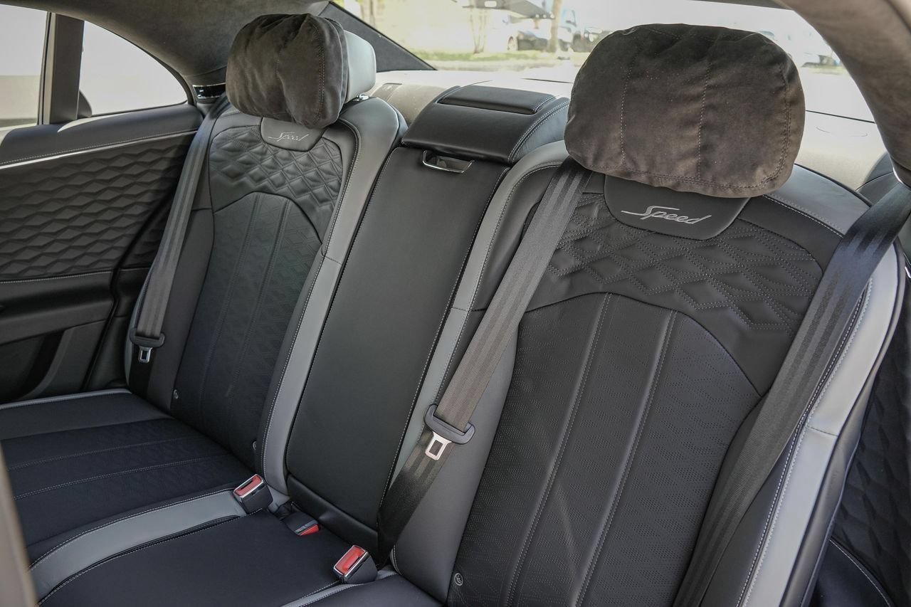 Certified 2025 Bentley Flying Spur Plug-In Hybrid AWD/4WD image 44