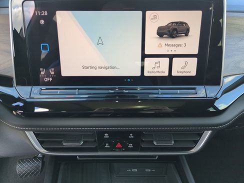 New 2026 Volkswagen Atlas SE image 33