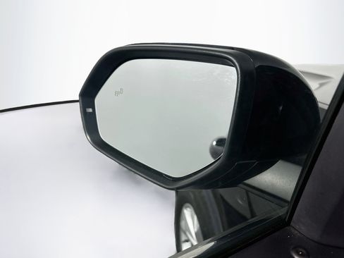 Used 2019 Volkswagen Atlas SE w/ Towing Package FWD image 16