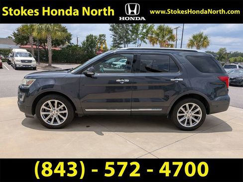 Used 2017 Ford Explorer Limited w/ Equipment Group 301A FWD image 13