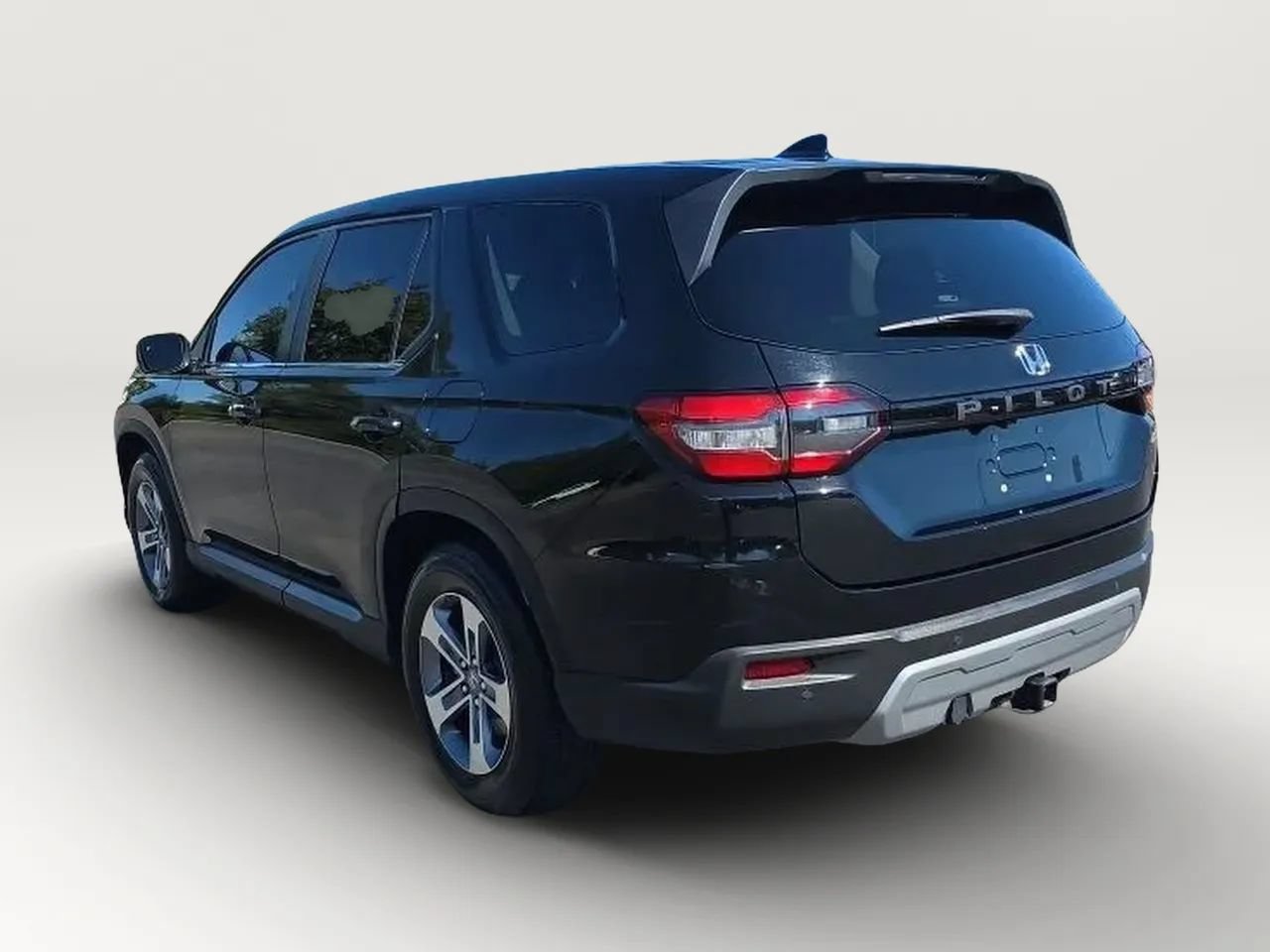 Used 2024 Honda Pilot EX-L image 6