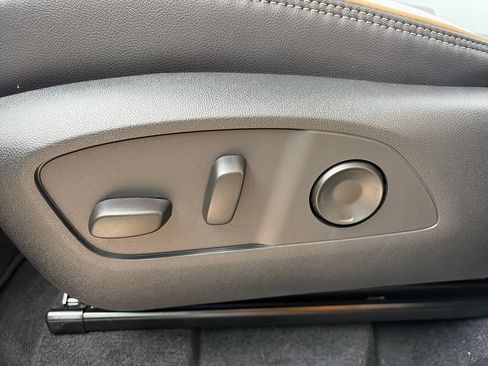 New 2026 Chevrolet Traverse High Country AWD/4WD image 16