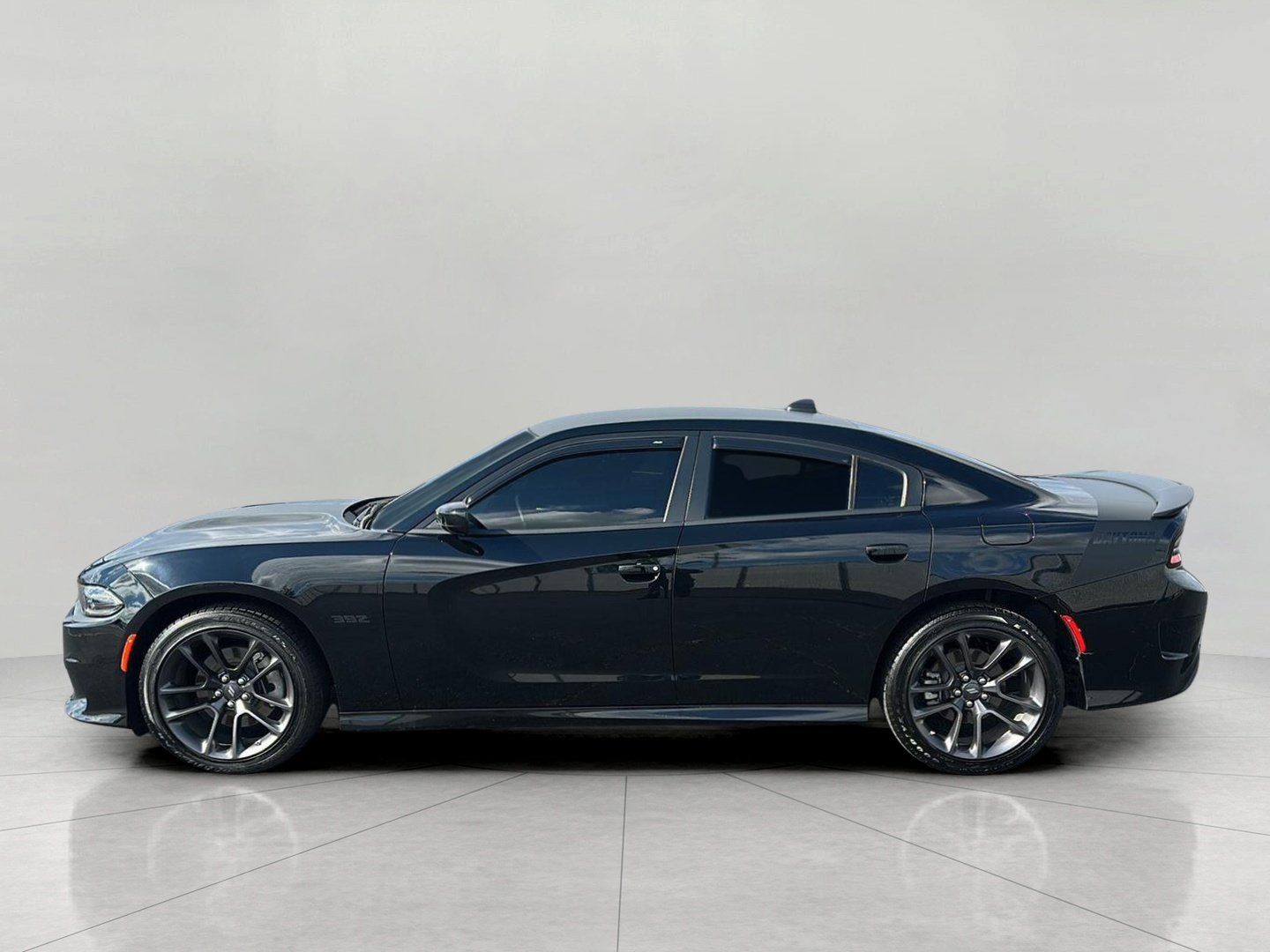 Used 2021 Dodge Charger R/T w/ Daytona Edition Group RWD image 4