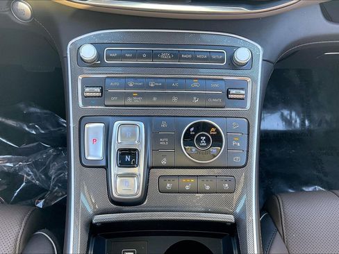 Used 2023 Hyundai Santa Fe Limited image 38