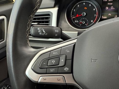 Used 2021 Volkswagen Atlas SE w/ Panoramic Sunroof Package FWD image 12