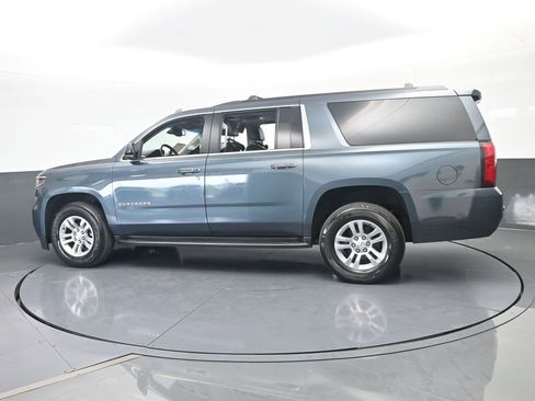 Used 2020 Chevrolet Suburban LT RWD image 3