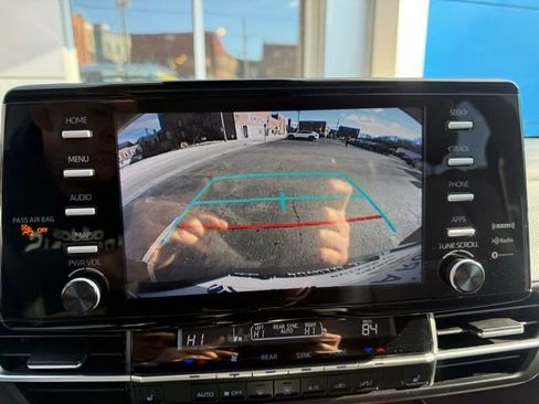 Used 2024 Toyota Sienna XLE image 24