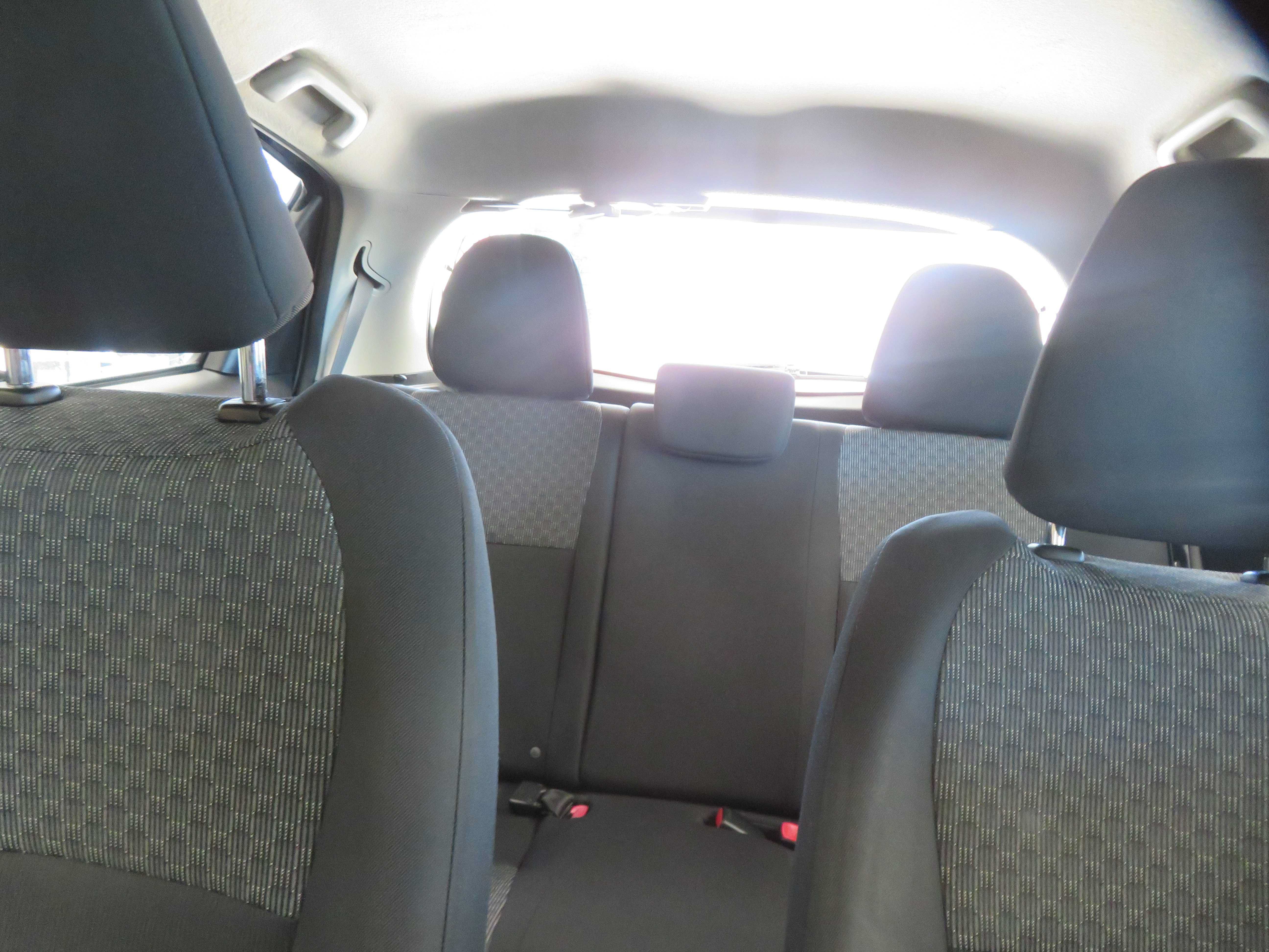 Used 2015 Toyota Yaris L FWD image 38