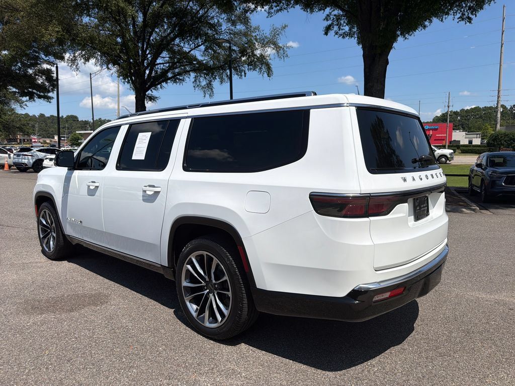 Used 2023 Jeep Wagoneer L Series III w/ Premium Group I RWD image 9