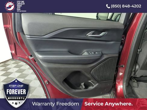 Used 2024 Jeep Grand Cherokee Altitude AWD/4WD image 26