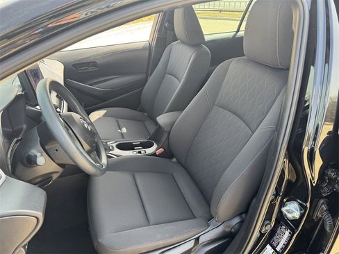 Used 2023 Toyota Corolla LE image 24