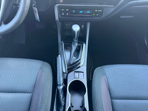 Used 2019 Toyota Corolla LE image 37